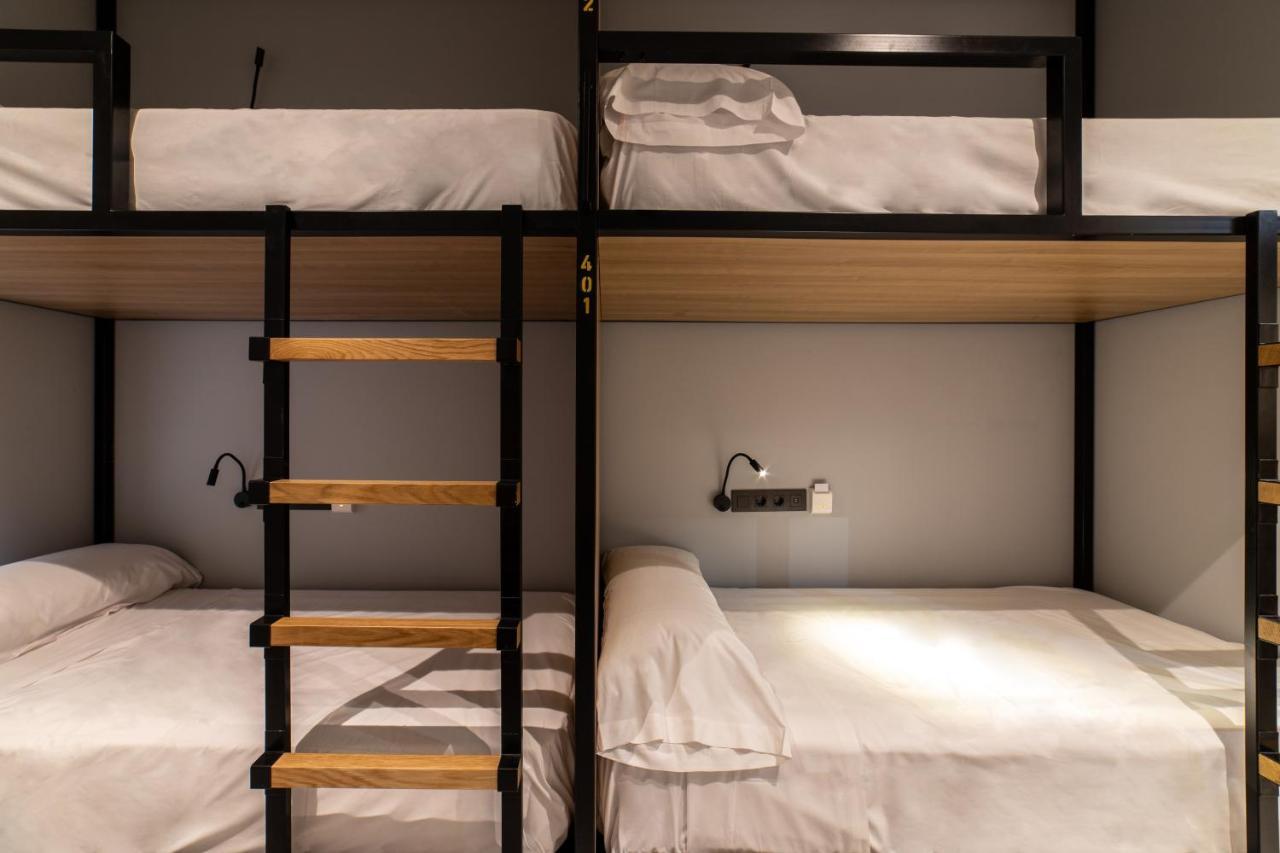 Bed 6-Bed Mixed Dormitory Room,848154782:JPEG