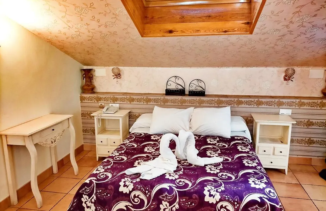 Abadia Hotel-1