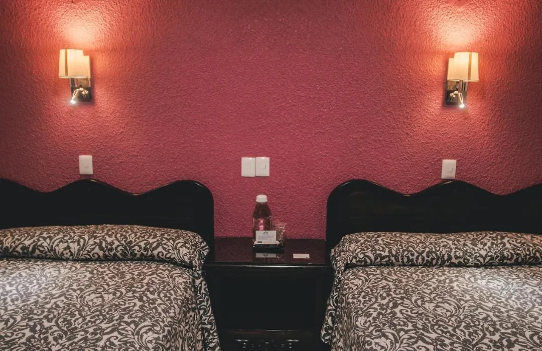 Hotel Aurora-1