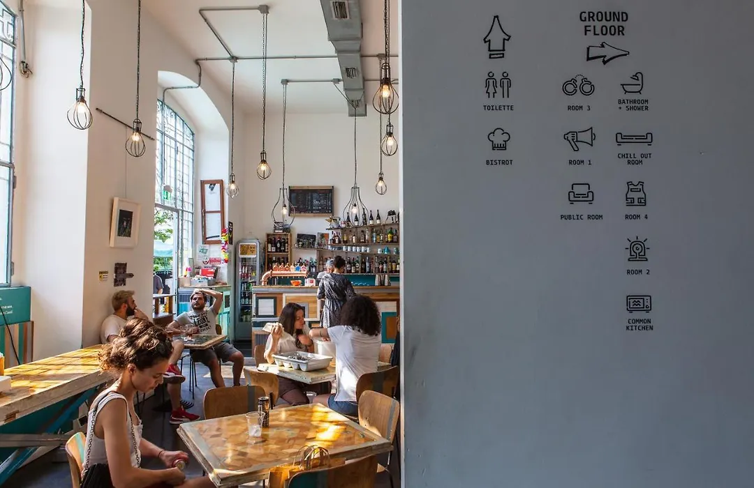 Madama Hostel & Bistrot-1