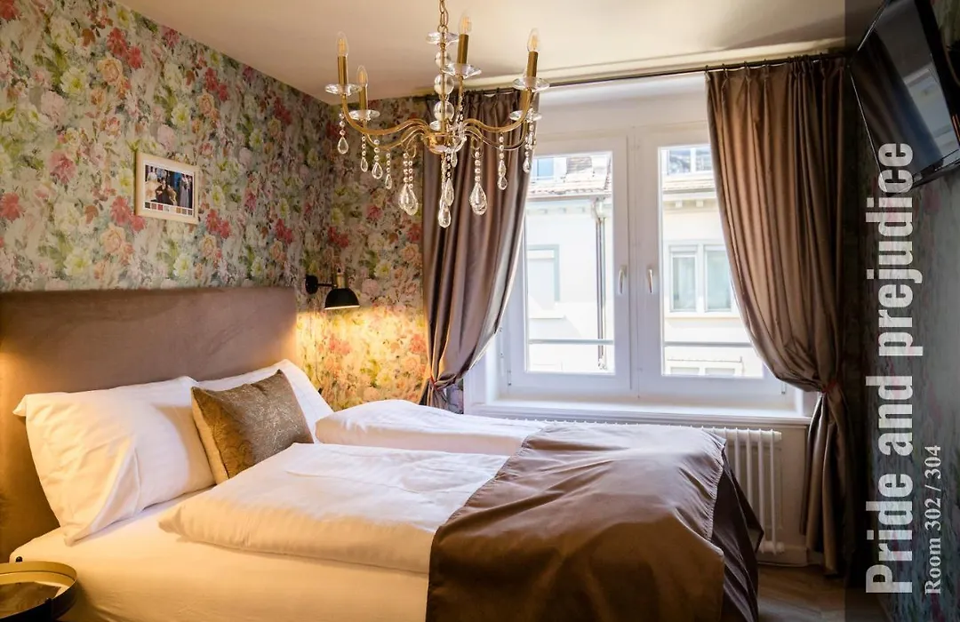The Henry Self Check-In Guesthouse-1