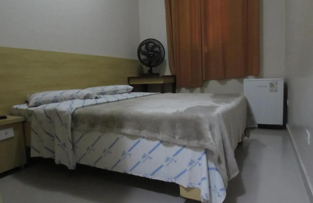 Hotel Ideal Fliper Com Estacionamento Gratis Para Carro Pequeno Altura Padrao "Internet Fibra"-1