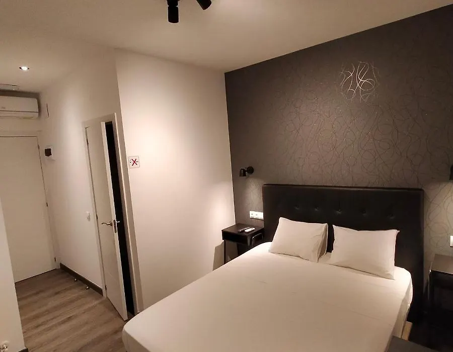 Room Pride-1