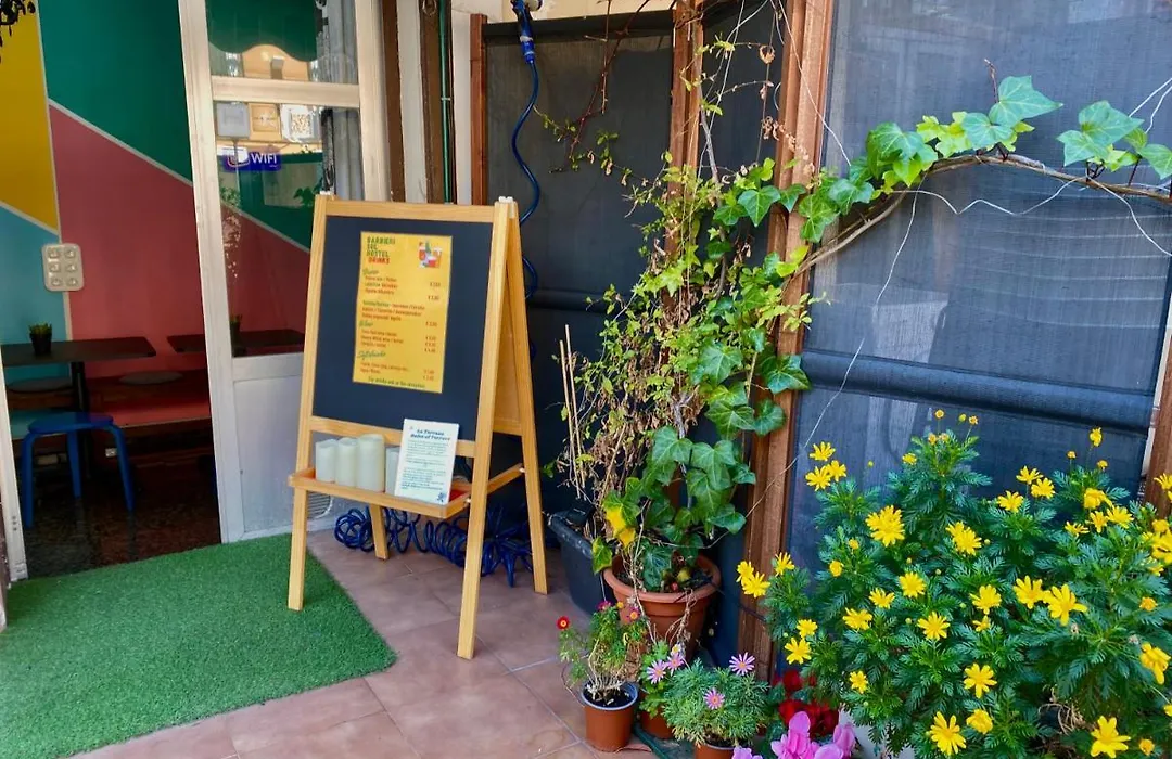 Barbieri Sol Hostel-1
