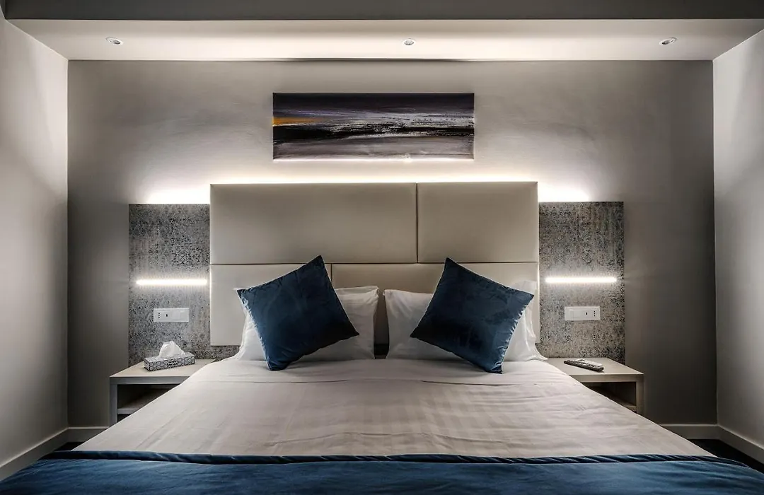 Suite Blue Style-1