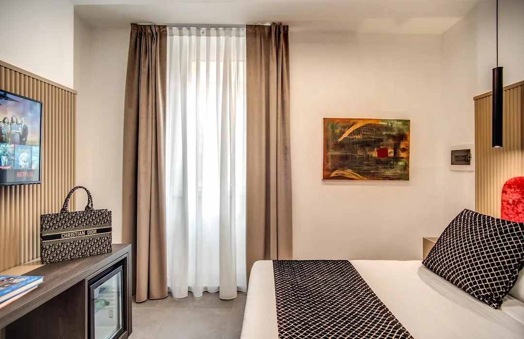 Little Queen Suite-1