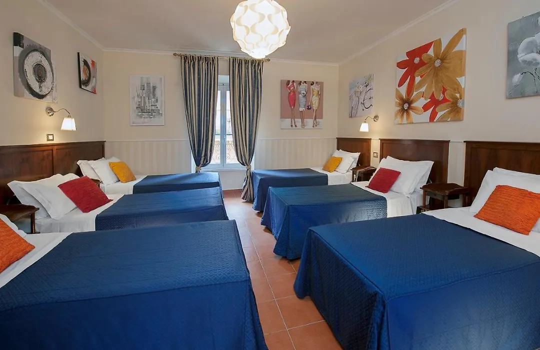 Budget Rooms Des Arts-1
