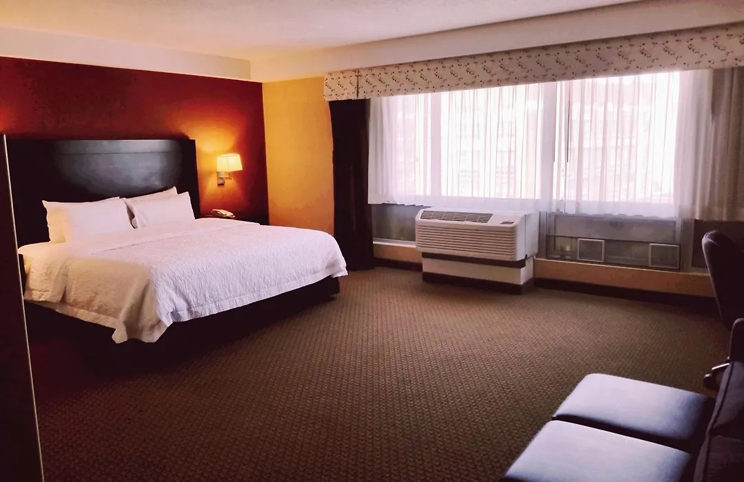 Hampton Inn & Suites Boston Crosstown Center-1