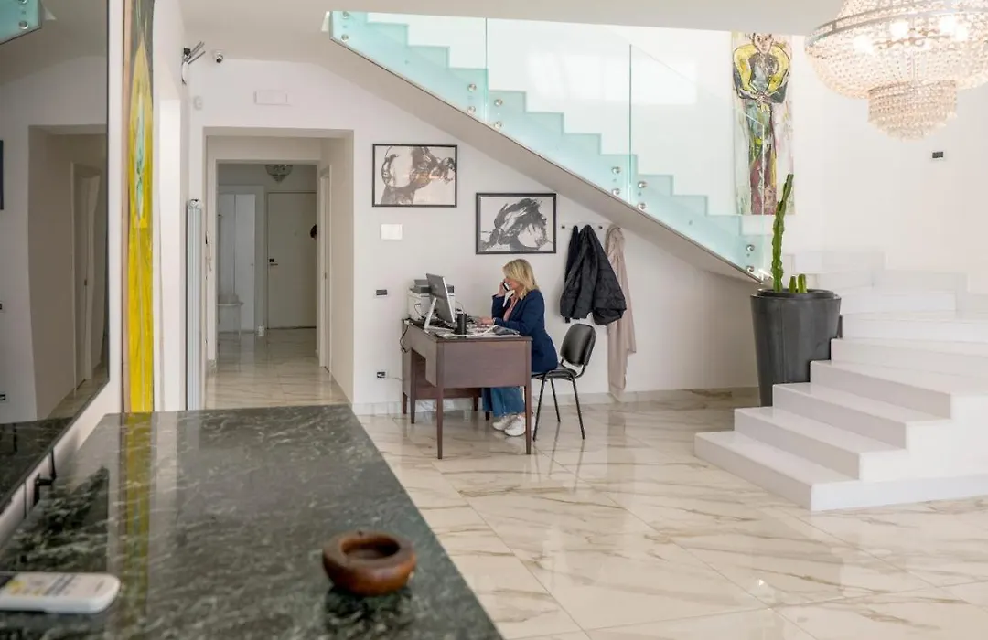 Royal Boutique Napoli-1