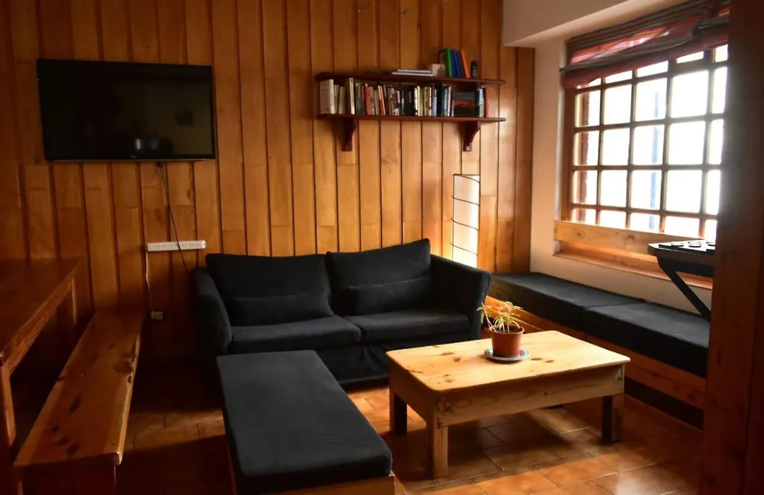 Cinerama Hostel-1