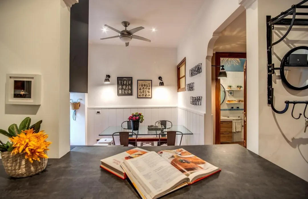 Spanish Steps Miracle Suite-1