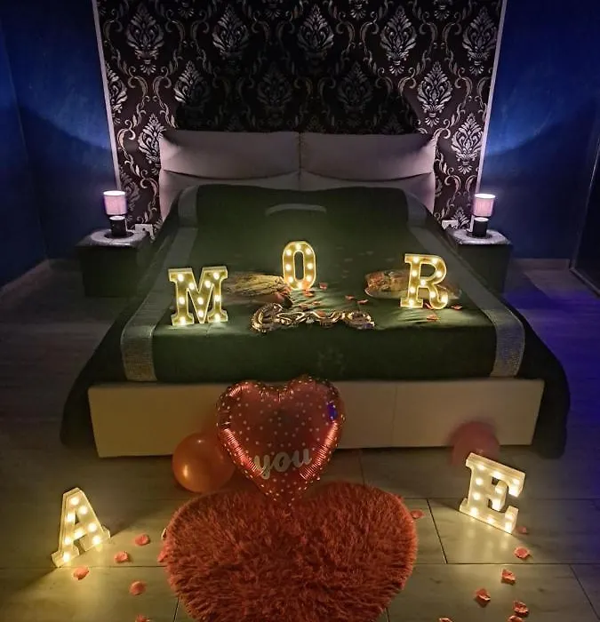 Diamond Rooms-1