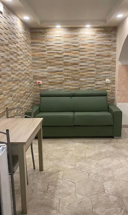 Ciro House-1