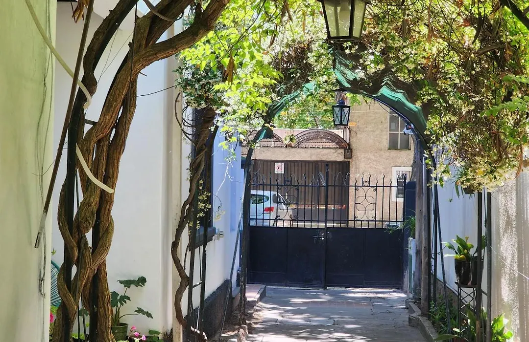 Rufino'S Guesthouse-1