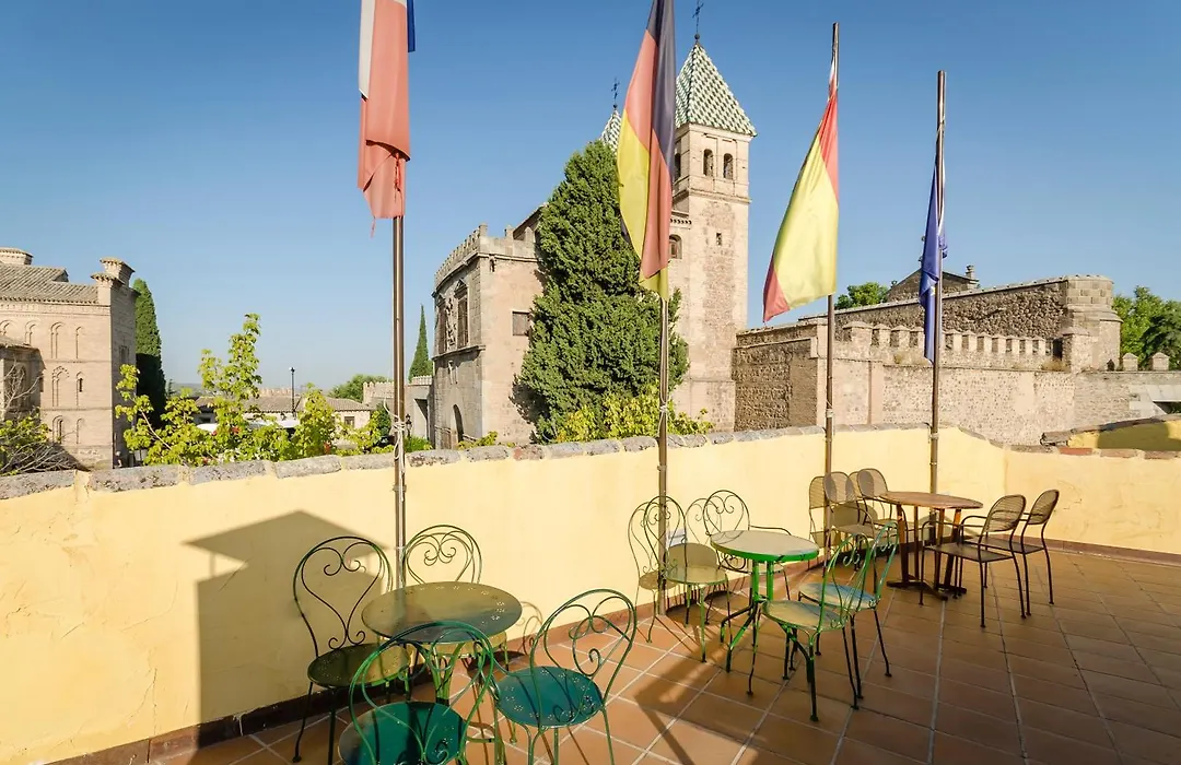 YIT Puerta Bisagra-1