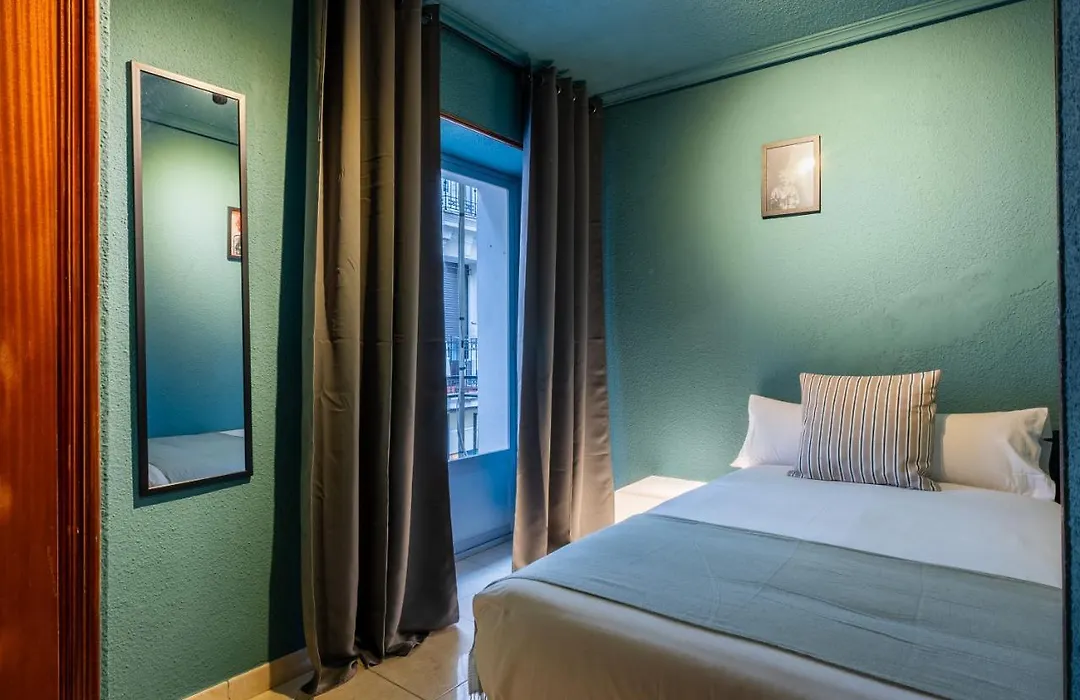 Ideal Hostel Madrid-1