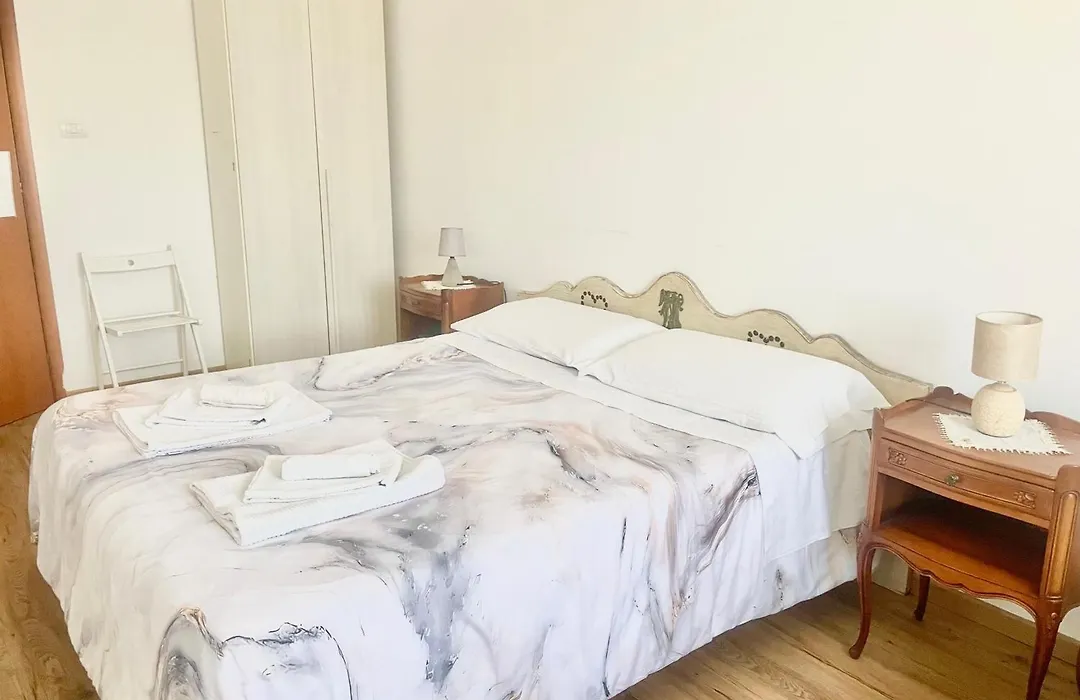 Cavour16 Rent Bedrooms-1