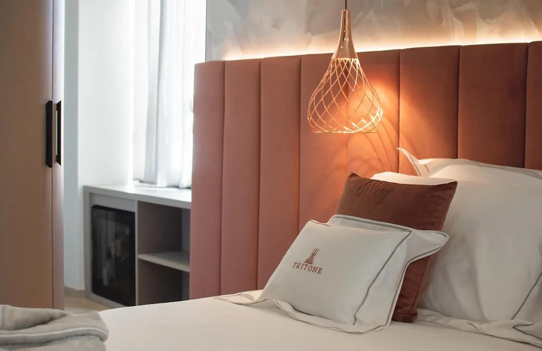 Tritone Luxury Suites Fontana di Trevi-1