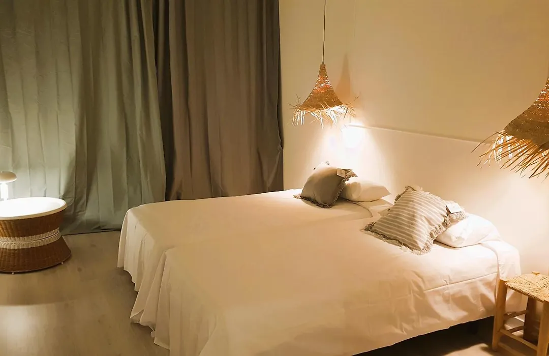 Collection Port - B&B Boutique , Alicante Center-1