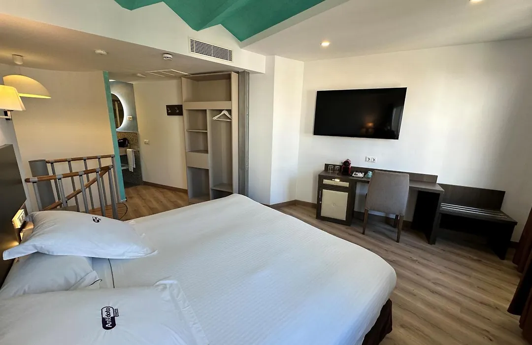 Antídoto Rooms Zocodover Check-in on line-1