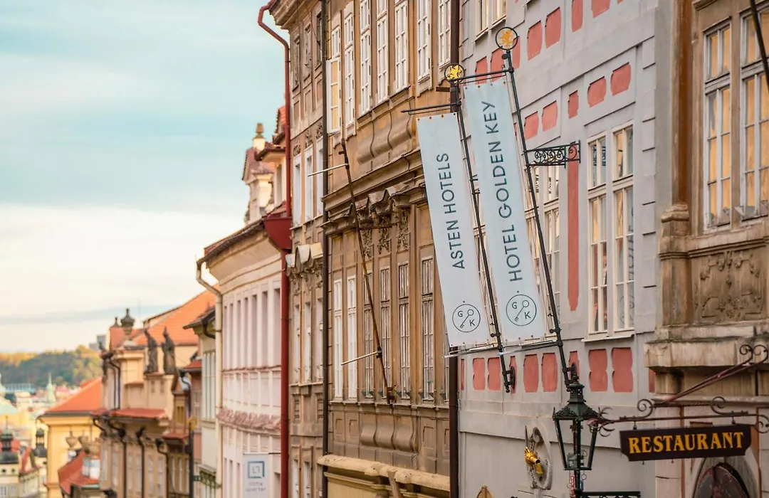 Hotel Golden Key Prague Castle-1
