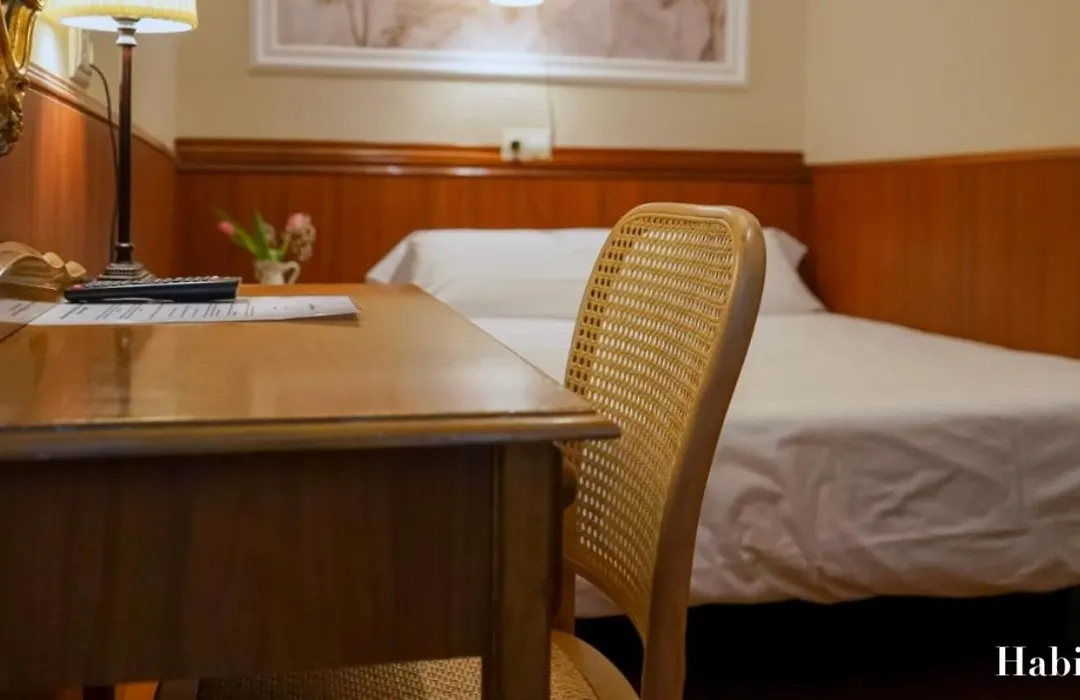 Hostal La Vera-1