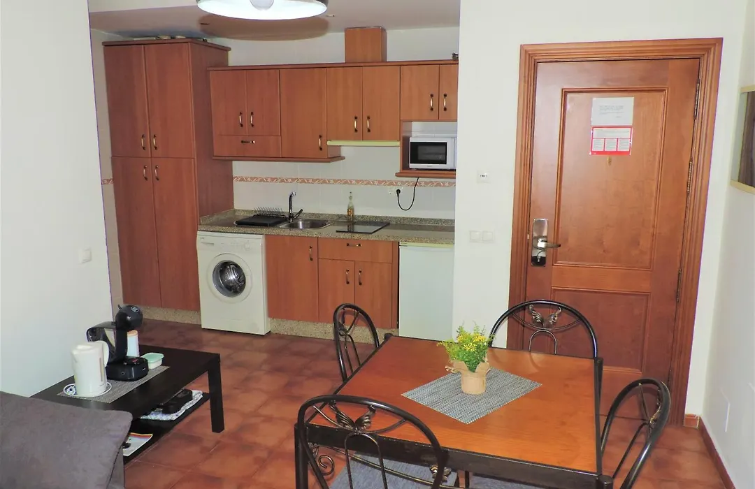 Apartamentos Caseria De Comares-1