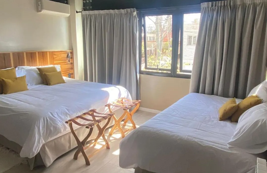 718 Rufino Petit Hotel-1