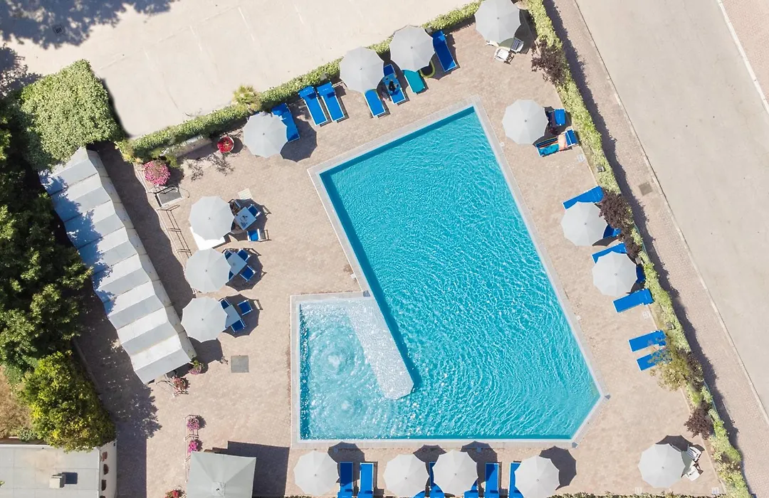 Hotel Colorado Cesenatico-1