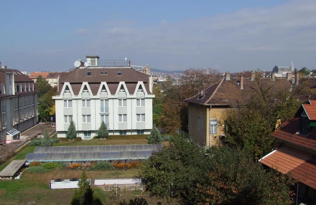Hotel Bara Budapest-1