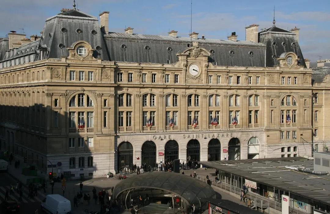 Hotel Bellevue Saint-Lazare-1