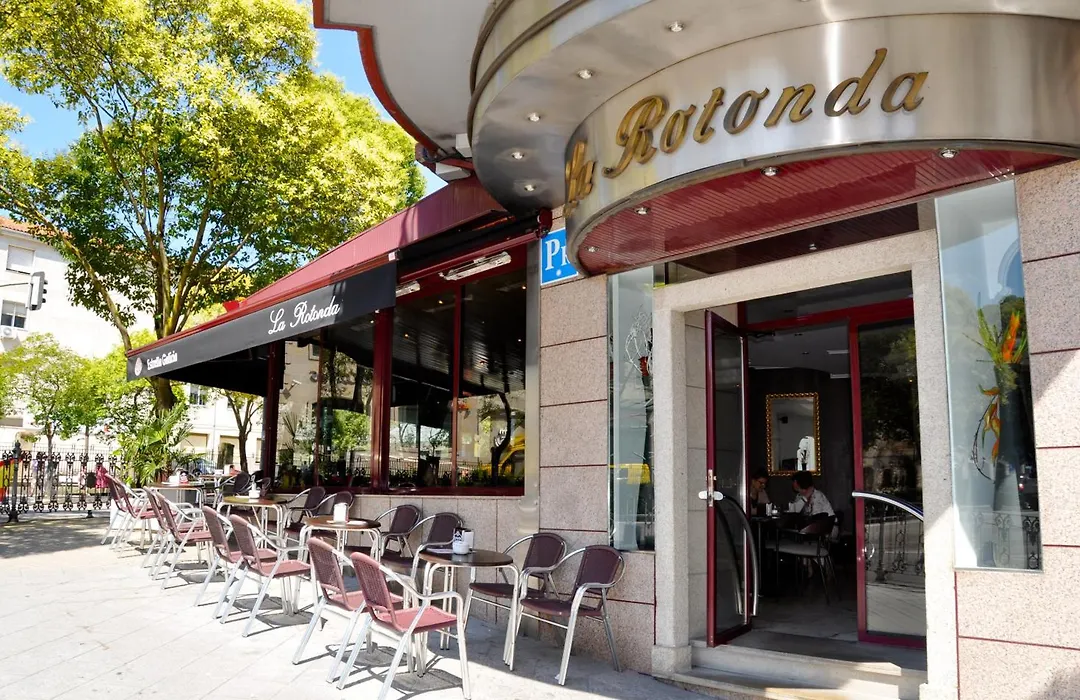 Hostal Cafetería La Rotonda-1