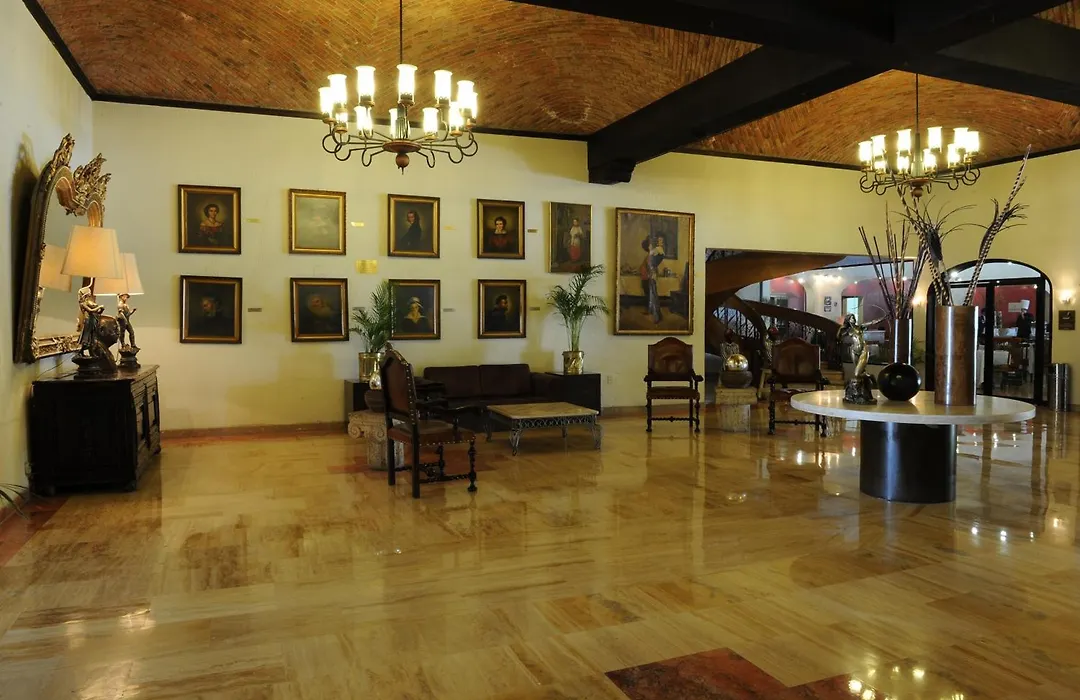 Real de Minas Poliforum-1
