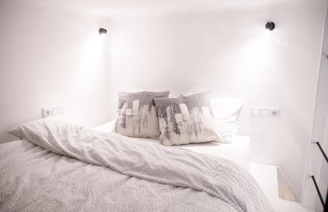Lion Apartments-1