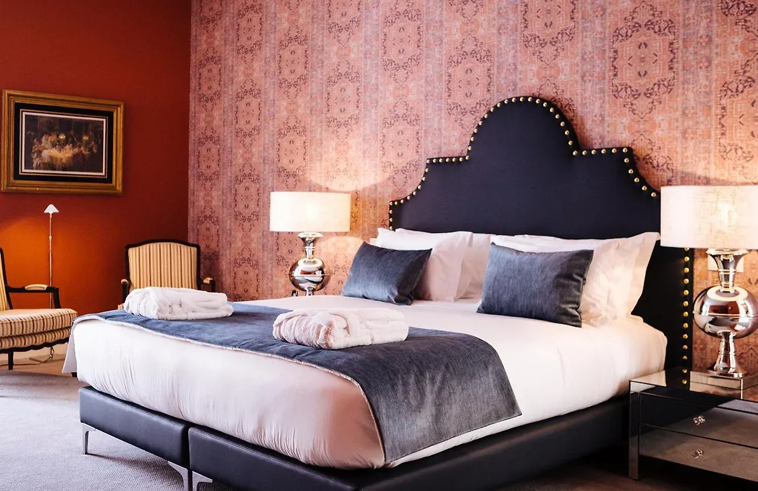 Dear Lisbon - Gallery House-1