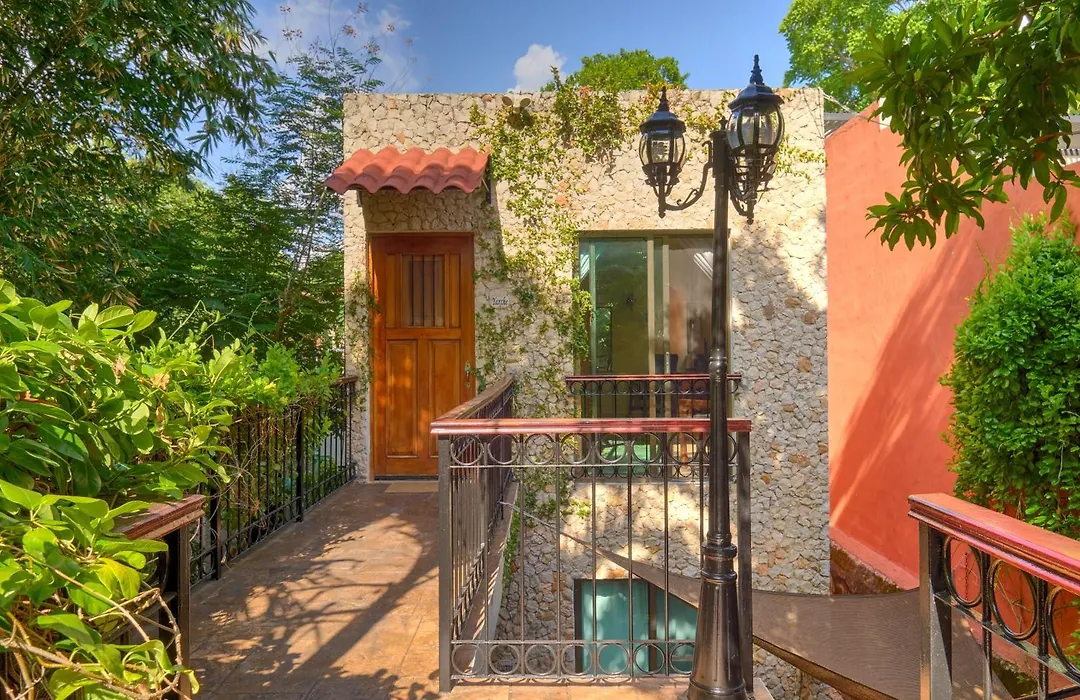 Casa Del Maya Bed & Breakfast-1