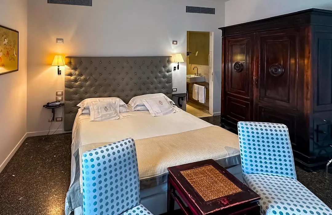 Ca' Nigra Lagoon Resort-1