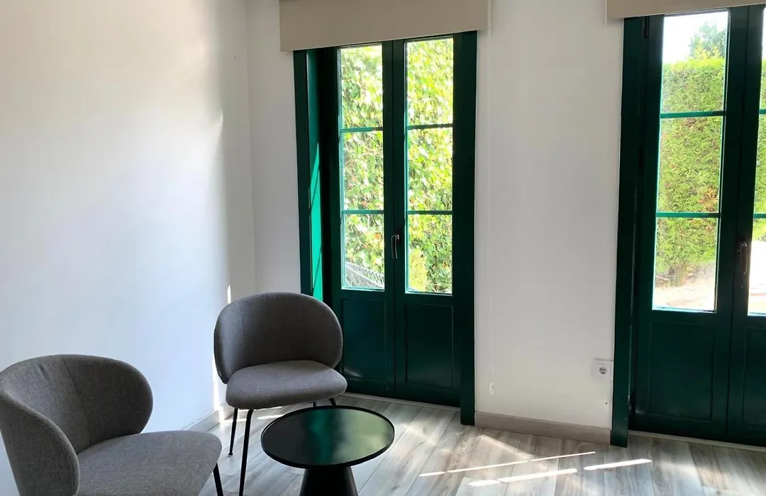 Hotel Pombal Rooms-1