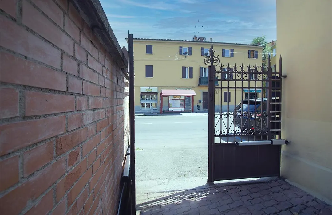 Athena Rooms - Parcheggio privato-1
