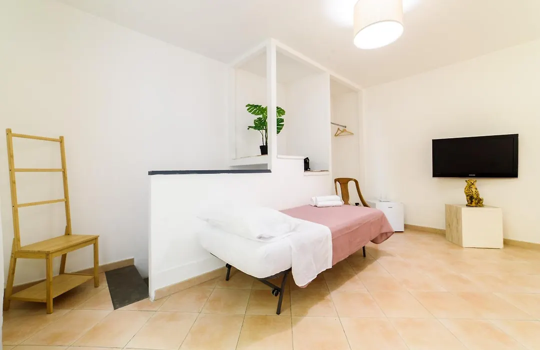 Totò 2 Room-1