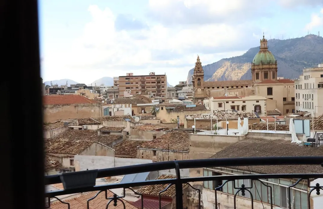 Palermo Centro Affittacamere Spina-1