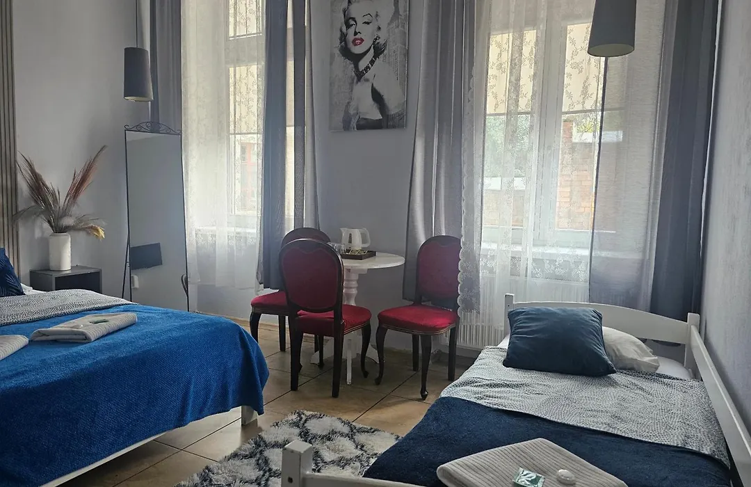 Deja Vu Hostel-1