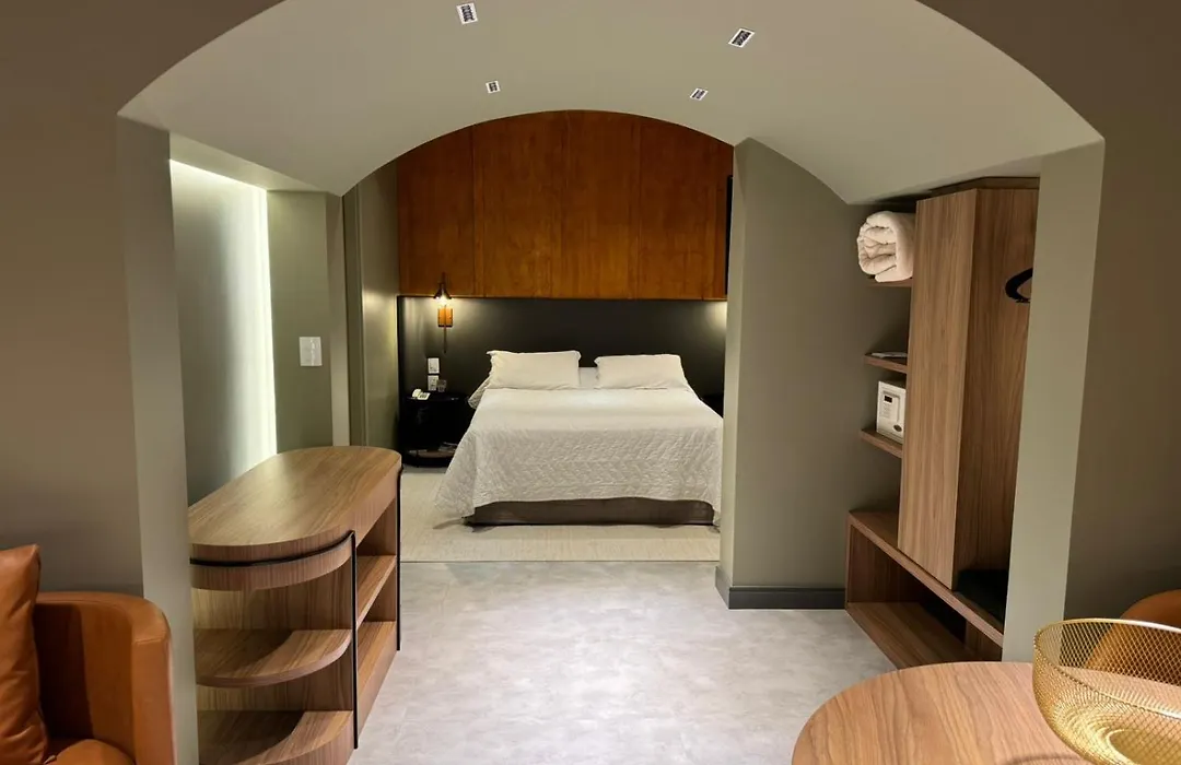 Mogano Premium Hotel - ELETROPOSTO-1
