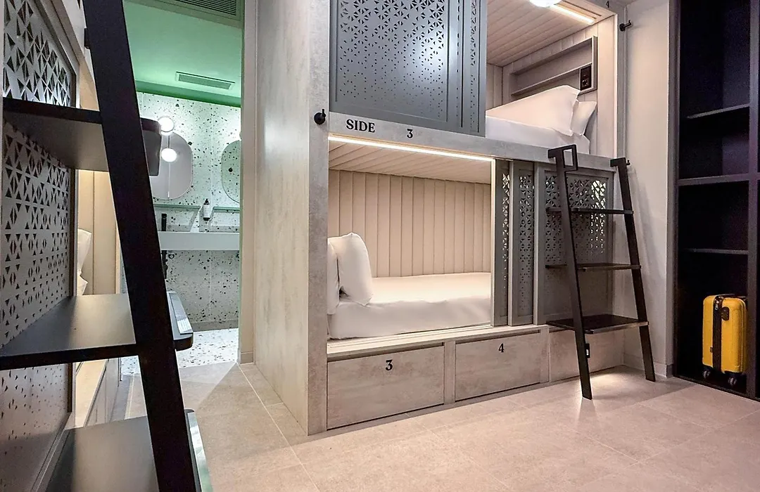 Coeo Hernan Ruiz Rooftop Pool Hostel-1