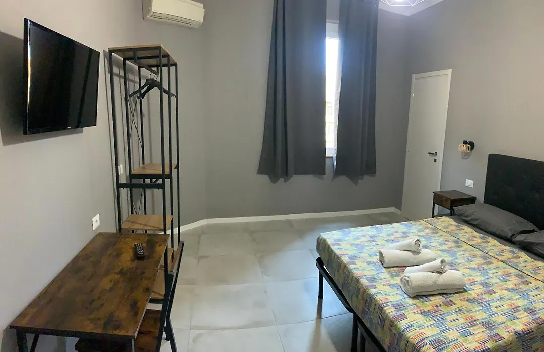 Marconi 2 Rooms-1