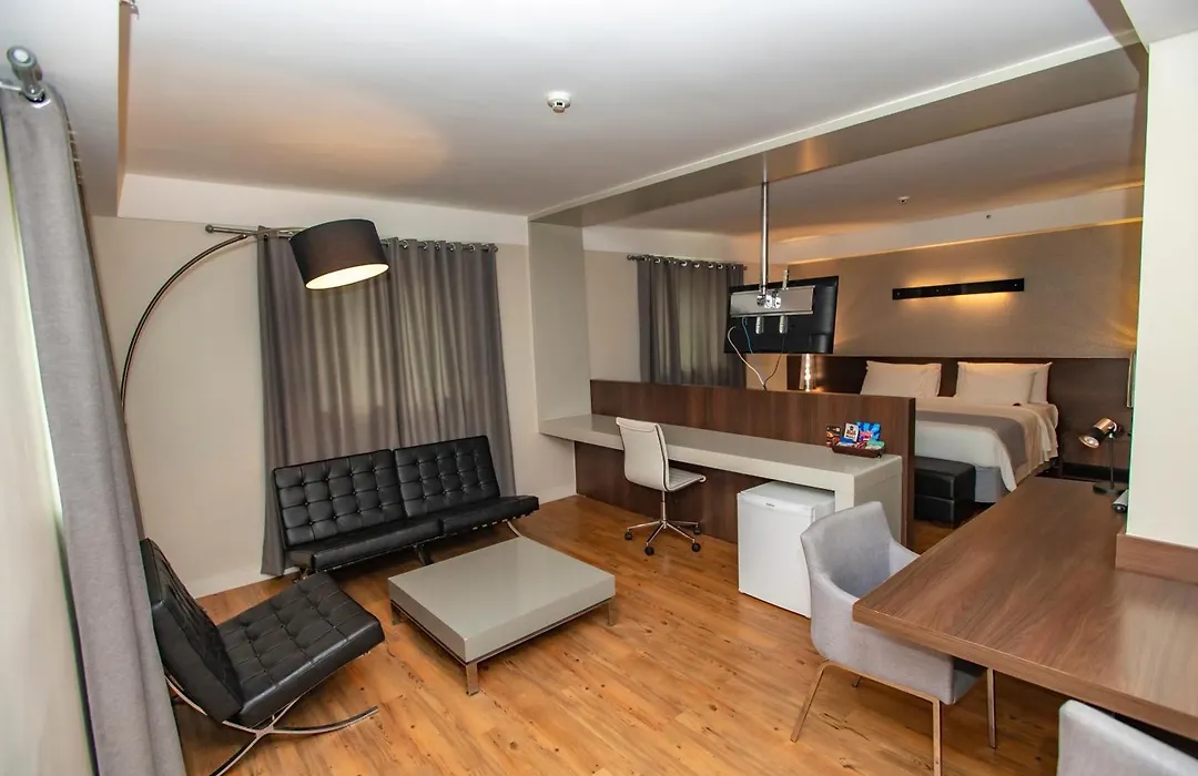 Delmond Hotel-1