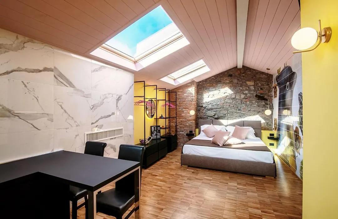 Aurum - Como Luxury Suites-1