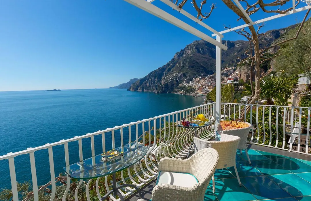 Amore Rentals - Villa Le Sirene-1