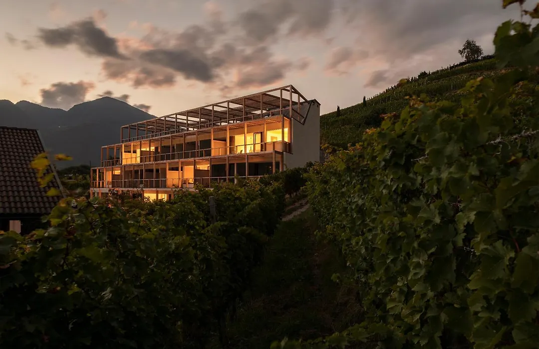 Byhaller Suites & Ao Restaurant-1