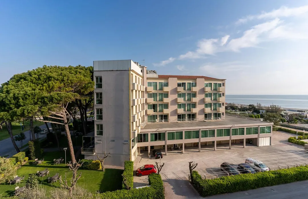 Hotel Balance-1
